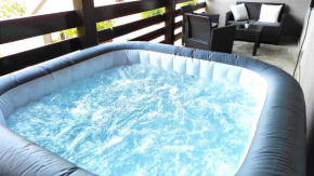 Deluxe Apartment with Jacuzzi - PATAR